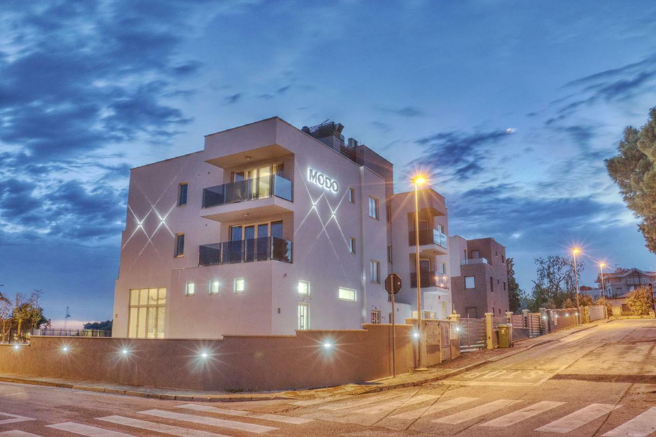 Hotel Modo Pula Bagian luar foto