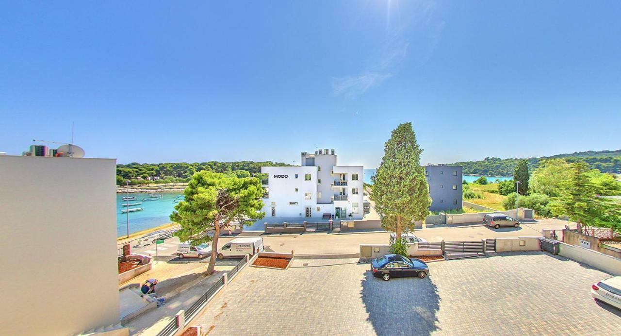 Hotel Modo Pula Bagian luar foto
